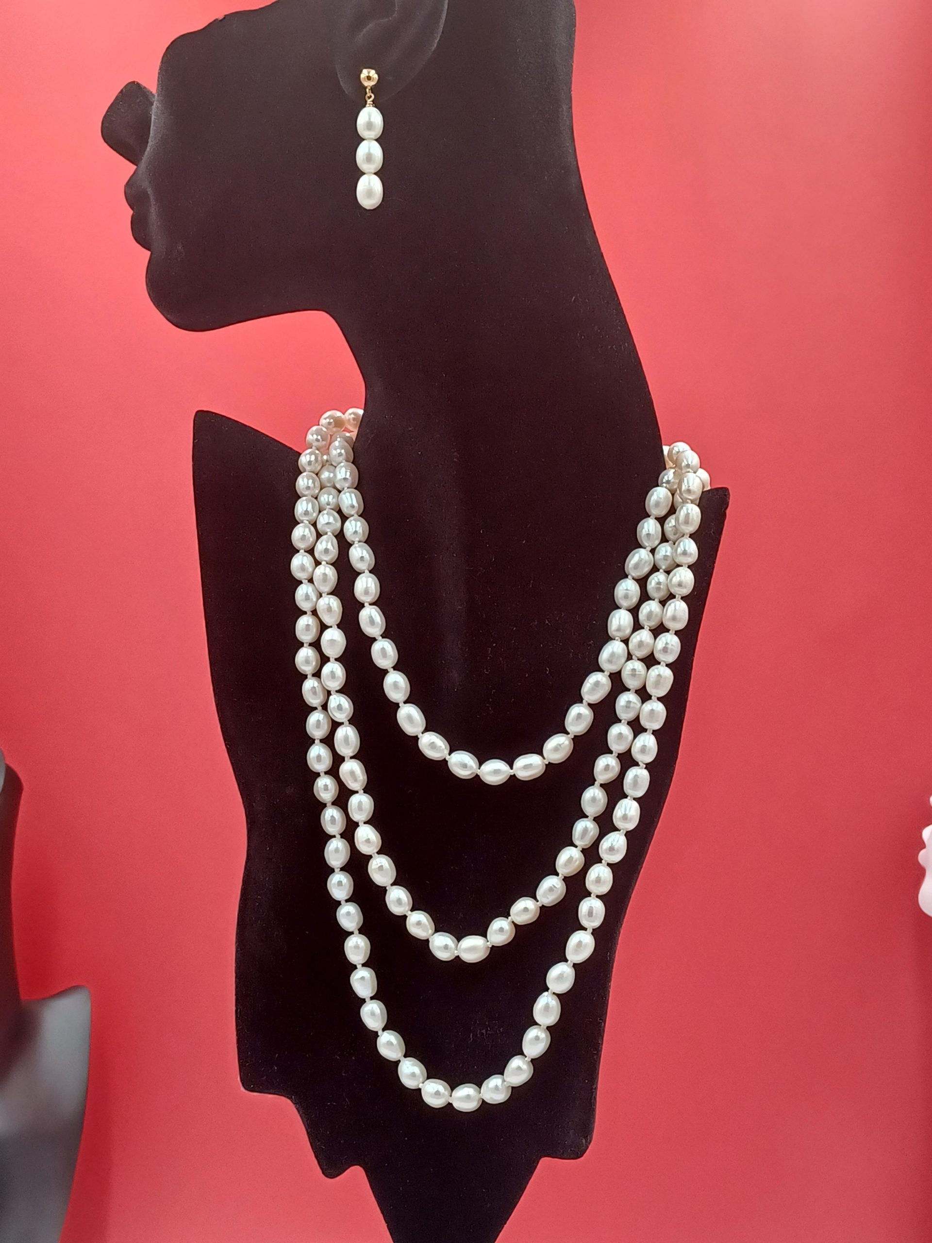 Belinda Endless Barqoue Pearl Necklace - Image 4