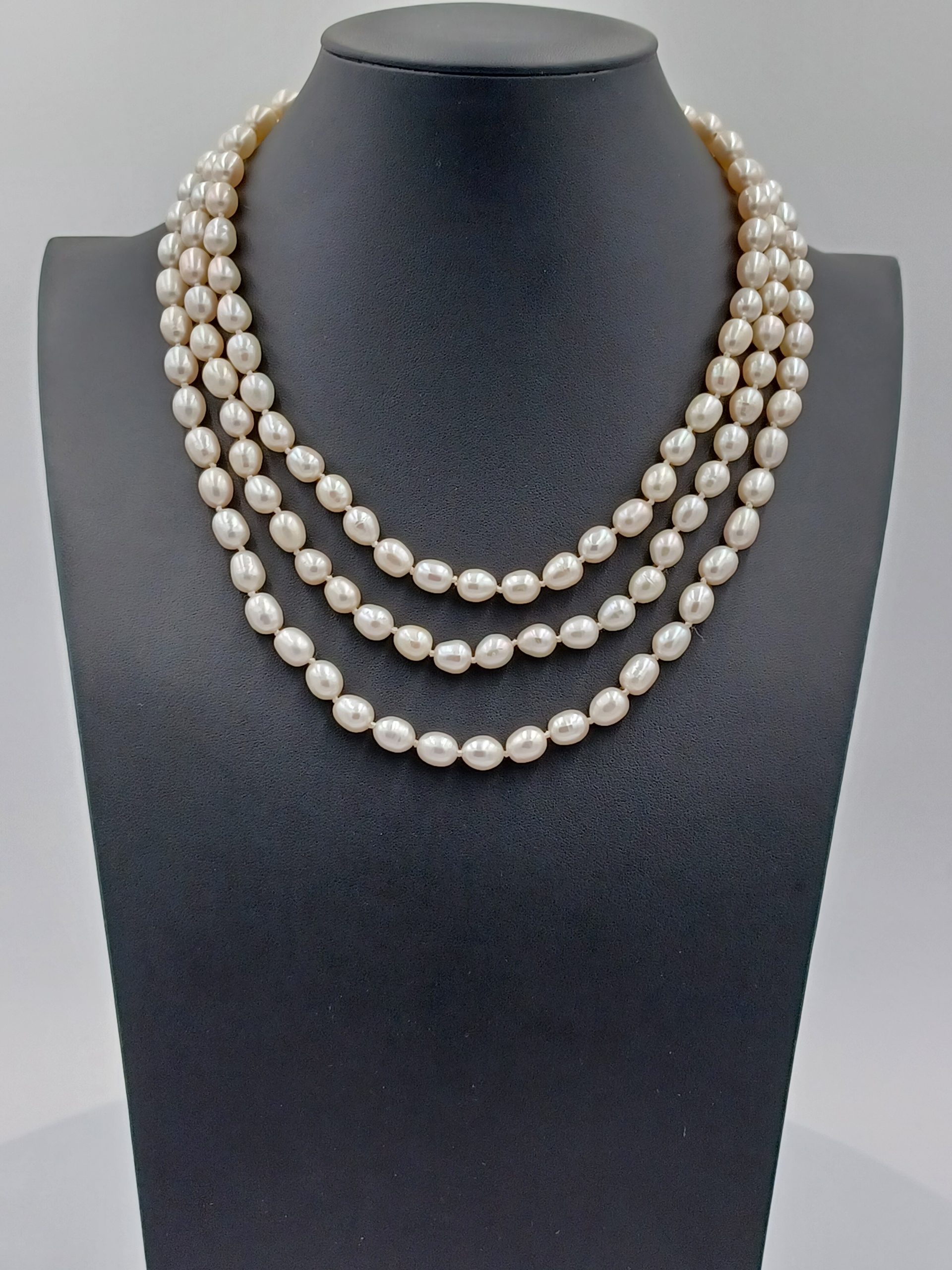 Belinda Endless Barqoue Pearl Necklace - Image 5