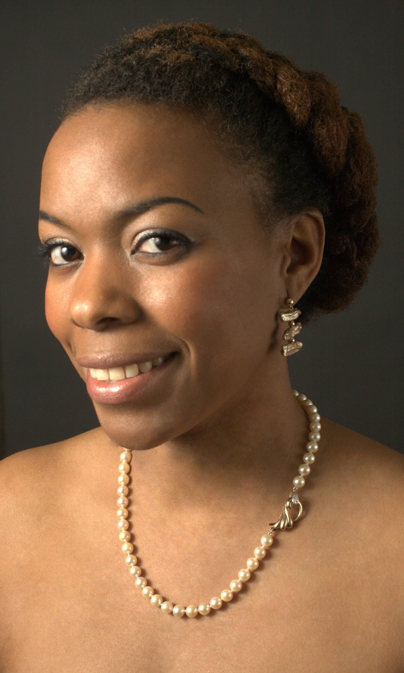 Bernadette Round Salt Water Pearl Necklace - Image 5