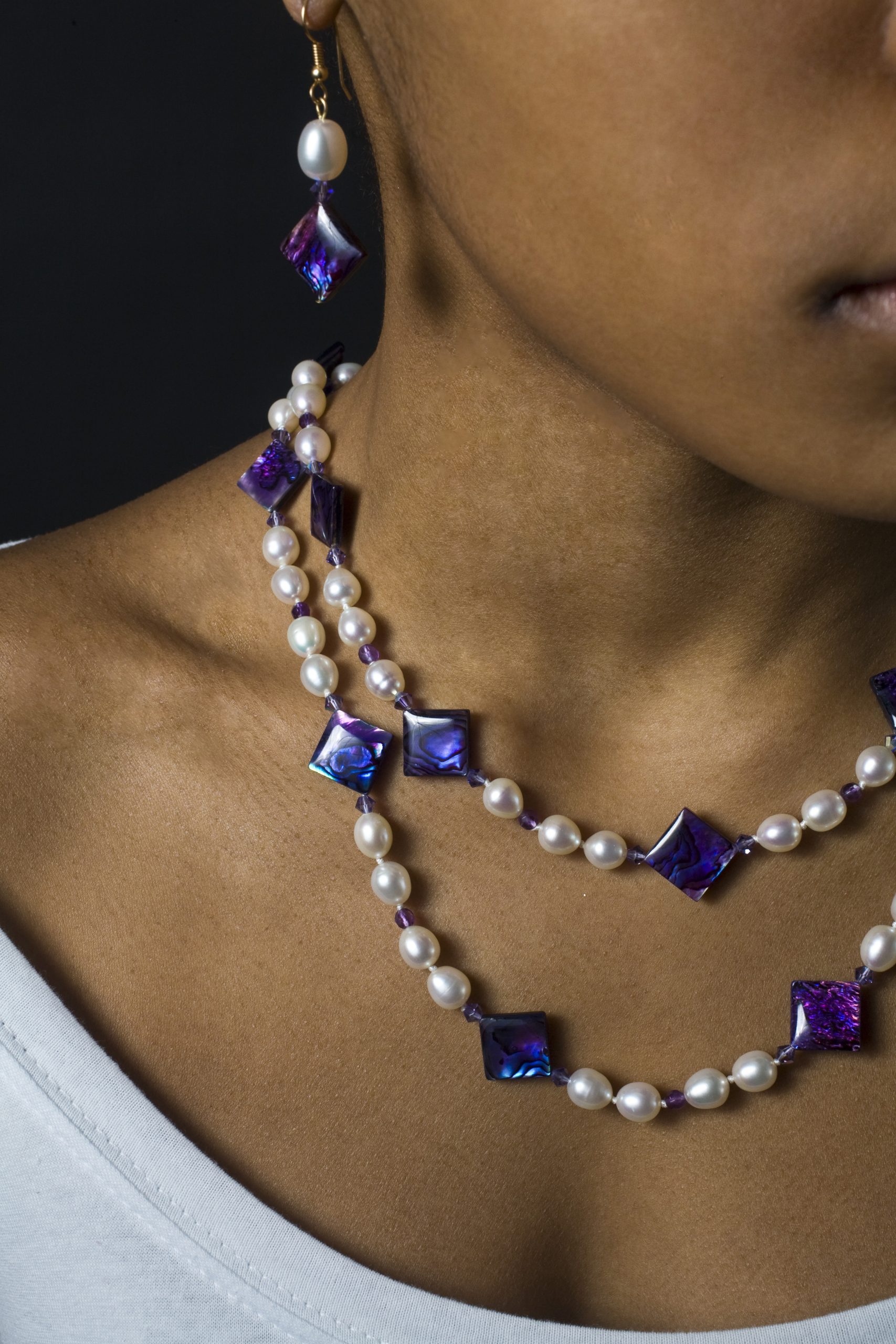 Carmen Baroque Pearl & Austrian Crystal Necklace - Image 5