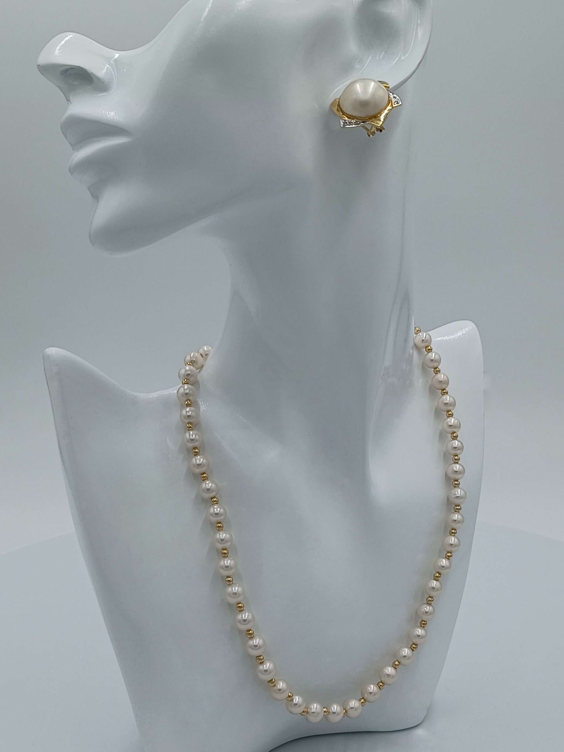 Nancy Sea Pearl & Gold Beads Necklace - Image 7