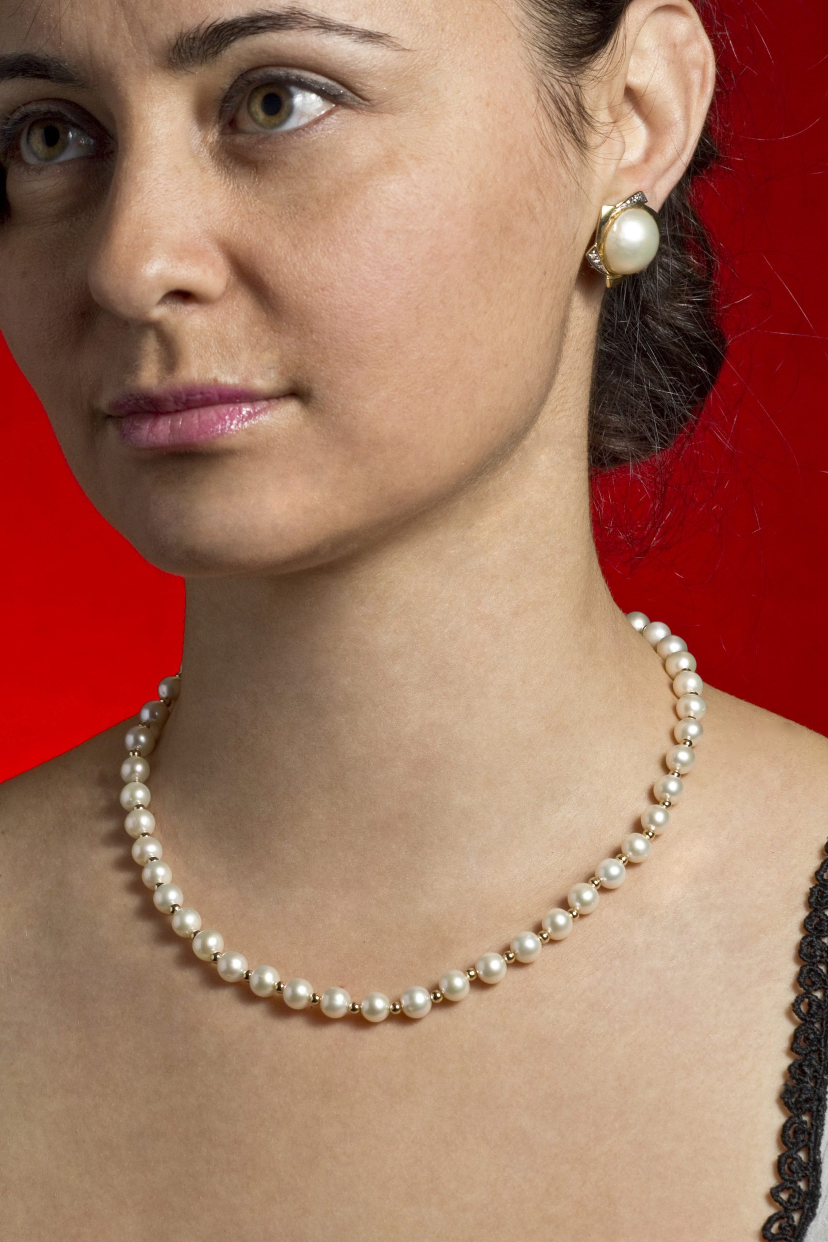 Nancy Sea Pearl & Gold Beads Necklace - Image 5