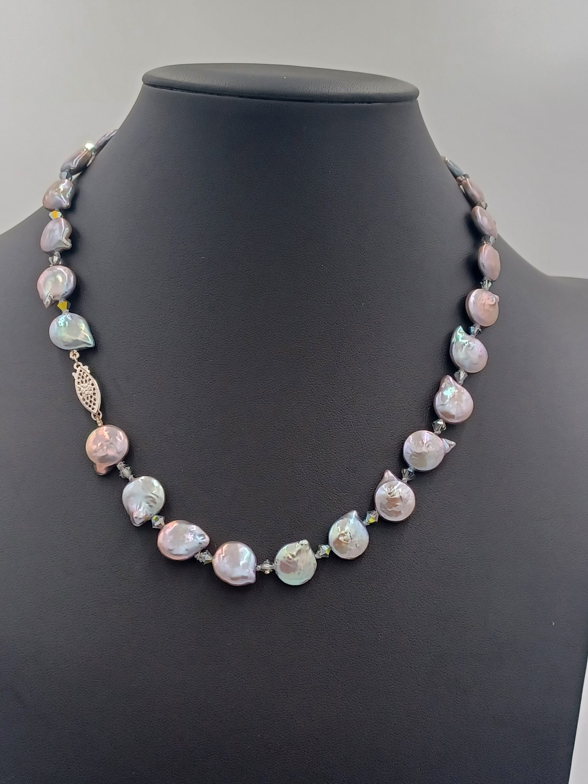 Abigail Baroque Pearl Necklace - Image 5